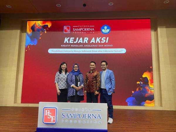 Guru hingga Sutradara Film Jumbo Kumpul Bareng Bahas Masa Depan Pendidikan RI Guru hingga Sutradara Film Jumbo Kumpul Bareng Bahas Masa Depan Pendidikan RI