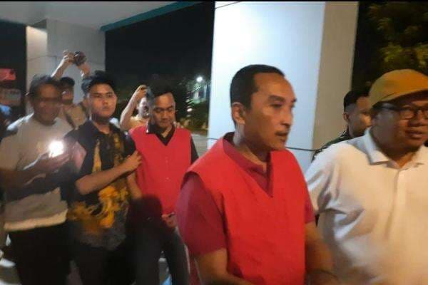 Kejati Sultra Tetapkan Kepala KUPP Kolaka dan 3 Direktur Perusahaan Tambang Nikel Tersangka Korupsi Kejati Sultra Tetapkan Kepala KUPP Kolaka dan 3 Direktur Perusahaan Tambang Nikel Tersangka Korupsi