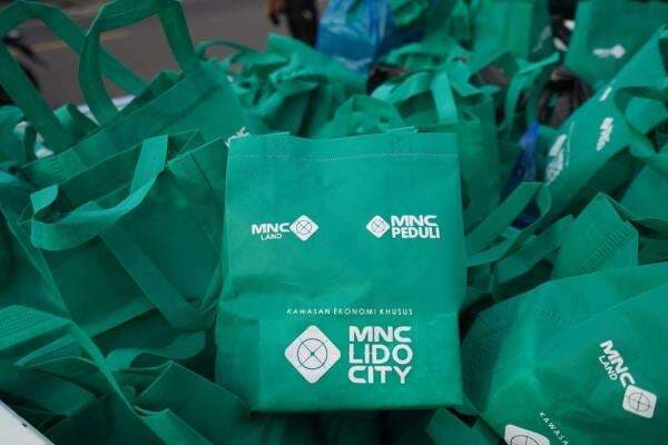 Bumdes Watesjaya Apresiasi KEK MNC Lido City Bagi Takjil Gratis bareng UMKM Lokal Bumdes Watesjaya Apresiasi KEK MNC Lido City Bagi Takjil Gratis bareng UMKM Lokal