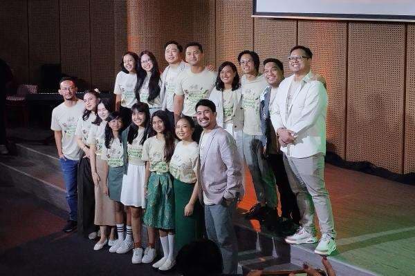 Keluarga Cemara Hadirkan Pengalaman Pertunjukan Panggung Musikal Spektakuler Selama Hampir 30 Hari Keluarga Cemara Hadirkan Pengalaman Pertunjukan Panggung Musikal Spektakuler Selama Hampir 30 Hari