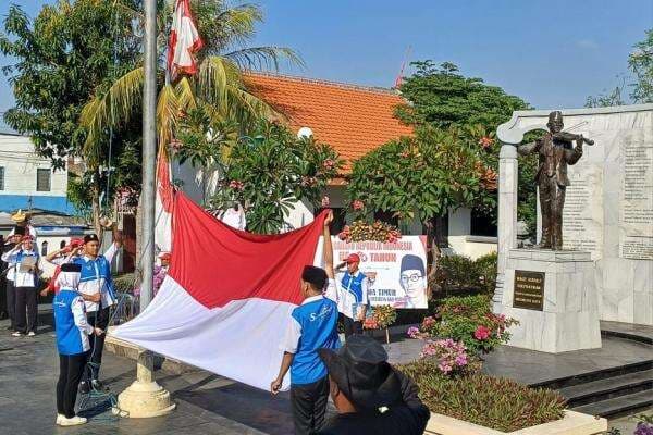 Keluarga Minta Pemerintah Pindahkan TPS di Samping Makam WR Soepratman Keluarga Minta Pemerintah Pindahkan TPS di Samping Makam WR Soepratman