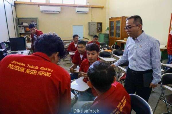 Kemendikti Bangun Sistem Mentorship Antarkampus, Dorong Kolaborasi Riset dan Inovasi Kemendikti Bangun Sistem Mentorship Antarkampus, Dorong Kolaborasi Riset dan Inovasi