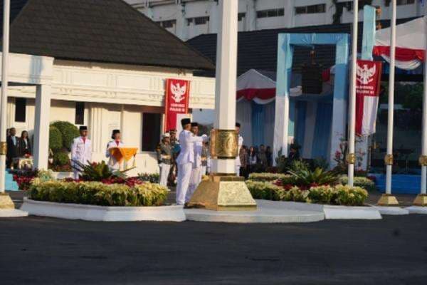 Kemenko Polkam Gelar Upacara Peringatan HUT Ke-80 RI Kemenko Polkam Gelar Upacara Peringatan HUT Ke-80 RI