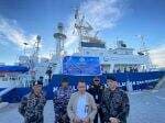Kementerian Kelautan dan Perikanan Terjunkan Kapal Pengawas Evakuasi Pengungsi Erupsi Gunung Ruang