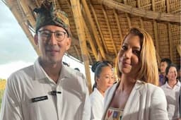 Kenalkan Wisata di Klungkung, Menparekraf Sandi Uno Resmikan Festival Semarapura 2024