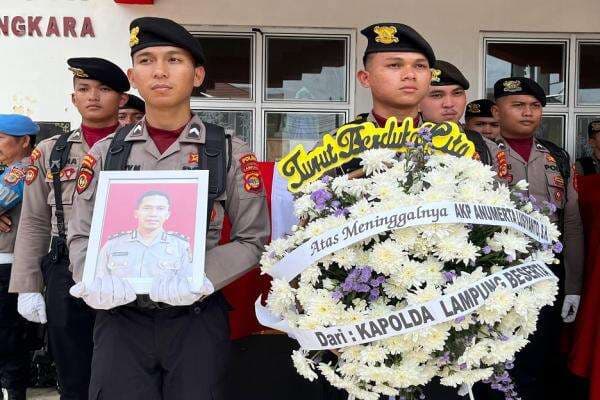 Kenangan Keluarga AKP Anumerta Lusiyanto: Satu-satunya Polisi di Keluarga Kenangan Keluarga AKP Anumerta Lusiyanto: Satu-satunya Polisi di Keluarga