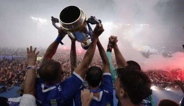 Kenapa Persib Bandung Menolak Bonus dari Pemprov Jabar? Kenapa Persib Bandung Menolak Bonus dari Pemprov Jabar?