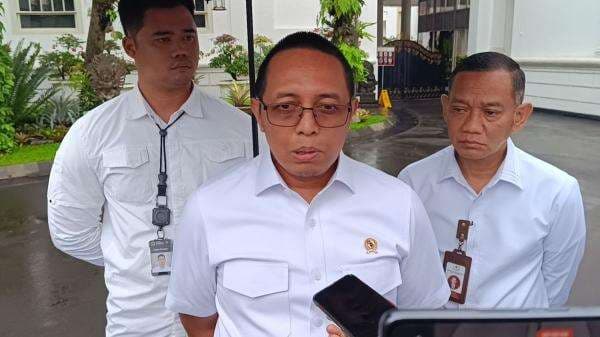 Istana Ogah Tanggapi Pernyataan Menkes Soal Gaji Rp15 Juta Lebih Pintar dari Gaji Rp5 Juta Istana Ogah Tanggapi Pernyataan Menkes Soal Gaji Rp15 Juta Lebih Pintar dari Gaji Rp5 Juta