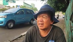    Kerah Biru: Kisah Tukang Sol Sepatu 20 Tahun Merantau ke Jakarta Demi Keluarga