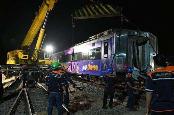 Menhub: Tim Audit Independen Evaluasi Penyebab Anjloknya KA Argo Bromo Anggrek Menhub: Tim Audit Independen Evaluasi Penyebab Anjloknya KA Argo Bromo Anggrek