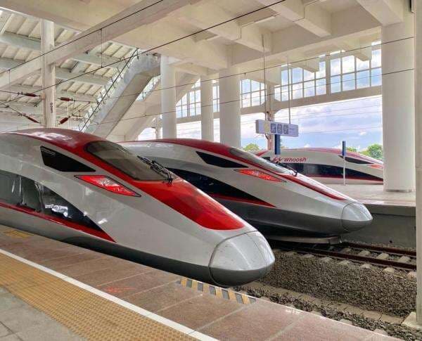 KCIC Batalkan 8 Perjalanan Whoosh dan Refund 100 Persen Imbas Gempa Bekasi M4,7 KCIC Batalkan 8 Perjalanan Whoosh dan Refund 100 Persen Imbas Gempa Bekasi M4,7