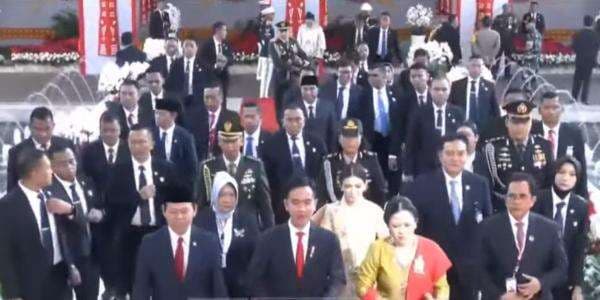 Disambut Puan Maharani, Wapres Gibran Tiba Jelang Sidang Tahunan MPR Disambut Puan Maharani, Wapres Gibran Tiba Jelang Sidang Tahunan MPR