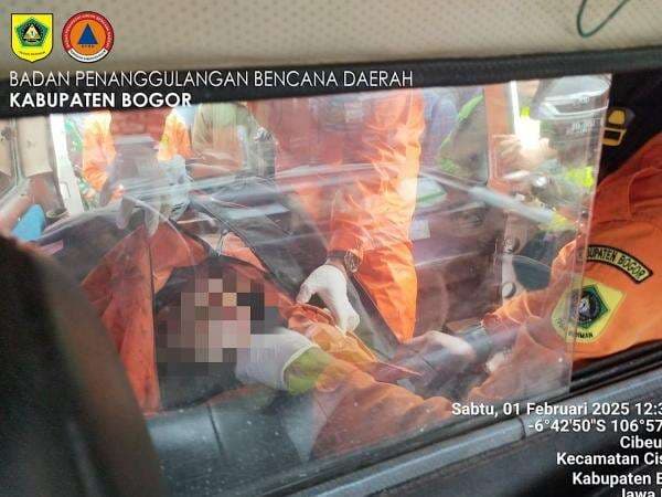 Ketua Tim Mapala Uhamka yang Hilang 4 Hari di Gunung Joglo Bogor Ditemukan Meninggal Ketua Tim Mapala Uhamka yang Hilang 4 Hari di Gunung Joglo Bogor Ditemukan Meninggal