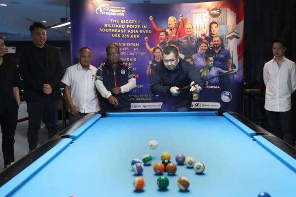 Hary Tanoesoedibjo Optimistis Atlet Biliar Indonesia Bisa Berjaya di Predator PBC IIO 2025 Hary Tanoesoedibjo Optimistis Atlet Biliar Indonesia Bisa Berjaya di Predator PBC IIO 2025