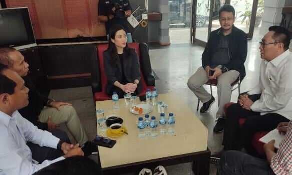 Kunjungi DPW Sumbar, Ketum Perindo Dorong Konsolidasi dan Persiapan Pemilu 2029 Kunjungi DPW Sumbar, Ketum Perindo Dorong Konsolidasi dan Persiapan Pemilu 2029