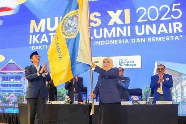 Khofifah Indar Parawansa Kembali Pimpin IKA Unair Periode 2025-2030 Khofifah Indar Parawansa Kembali Pimpin IKA Unair Periode 2025-2030
