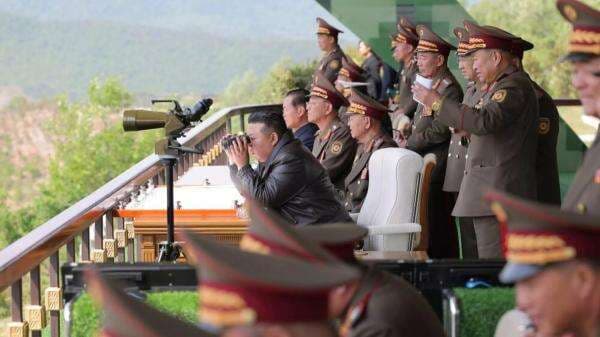 Kim Jong-un Awasi Latihan Tempur Pasukan Korut, Tegaskan Kesiapan Perang Modern Kim Jong-un Awasi Latihan Tempur Pasukan Korut, Tegaskan Kesiapan Perang Modern