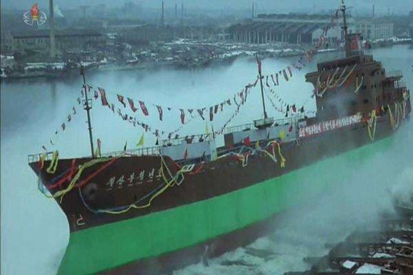 Kim Jong-un Marah Besar karena Kapal Perang Korut 5.000 Ton Rusak saat Diresmikan Kim Jong-un Marah Besar karena Kapal Perang Korut 5.000 Ton Rusak saat Diresmikan