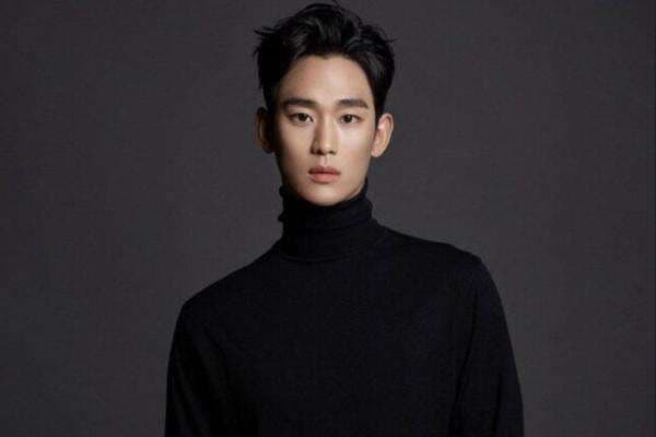 Kim Soo Hyun Diancam Boikot, Prada Langsung Putus Kontrak Kim Soo Hyun Diancam Boikot, Prada Langsung Putus Kontrak