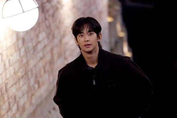 Kim Soo Hyun Terancam Bangkrut jika Disney Tuntut Ganti Rugi Imbas Kasus dengan Kim Sae Ron Kim Soo Hyun Terancam Bangkrut jika Disney Tuntut Ganti Rugi Imbas Kasus dengan Kim Sae Ron