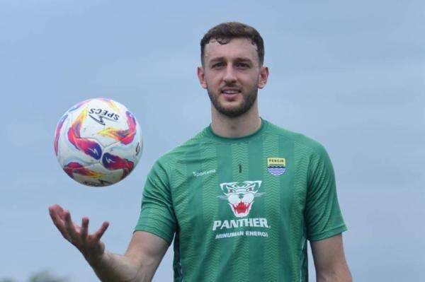 Komentar Adam Przybek usai Latihan di Persib, Salut dengan Dukungan Gila Bobotoh Komentar Adam Przybek usai Latihan di Persib, Salut dengan Dukungan Gila Bobotoh