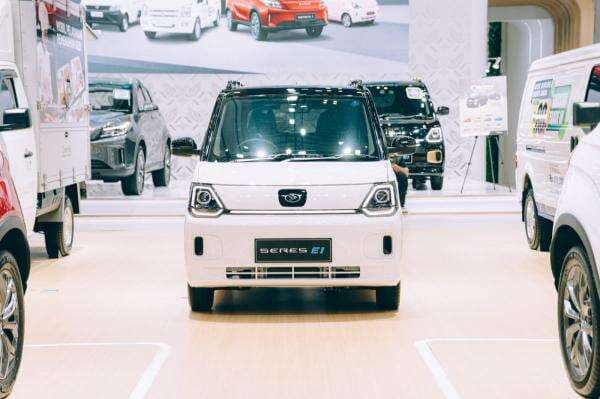 Kisah Dua Wajah di GIIAS 2025: Mobil Niaga DFSK Jadi Tulang Punggung, Seres Perang Harga di Segmen EV Murah Kisah Dua Wajah di GIIAS 2025: Mobil Niaga DFSK Jadi Tulang Punggung, Seres Perang Harga di Segmen EV Murah