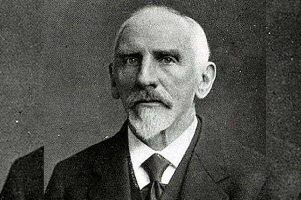 Kisah Haji Christiaan Snouck Hurgronje, Tipu Muslim Nusantara untuk Masuk ke Tanah Suci Kisah Haji Christiaan Snouck Hurgronje, Tipu Muslim Nusantara untuk Masuk ke Tanah Suci