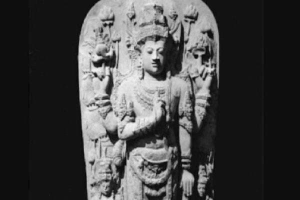 Kisah Hubungan Kerajaan Sunda dan Majapahit Sebelum Perang Bubat Kisah Hubungan Kerajaan Sunda dan Majapahit Sebelum Perang Bubat