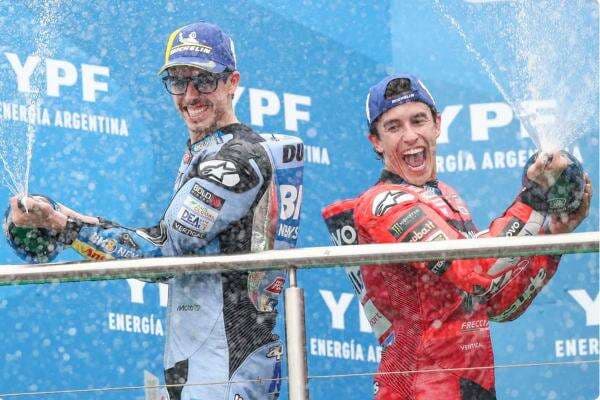 Kisah Keluarga Marquez: Ibunda Bangga, Berharap Marc dan Alex Berbagi Podium Juara MotoGP 2025! Kisah Keluarga Marquez: Ibunda Bangga, Berharap Marc dan Alex Berbagi Podium Juara MotoGP 2025!