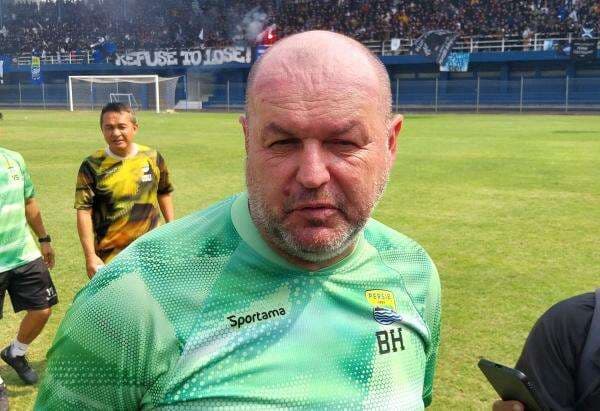 Kisah Pelatih Persib Bandung Bojan Hodak yang Pernah Sebut Gaji Pemain Indonesia Lebih Kecil ketimbang Malaysia Kisah Pelatih Persib Bandung Bojan Hodak yang Pernah Sebut Gaji Pemain Indonesia Lebih Kecil ketimbang Malaysia