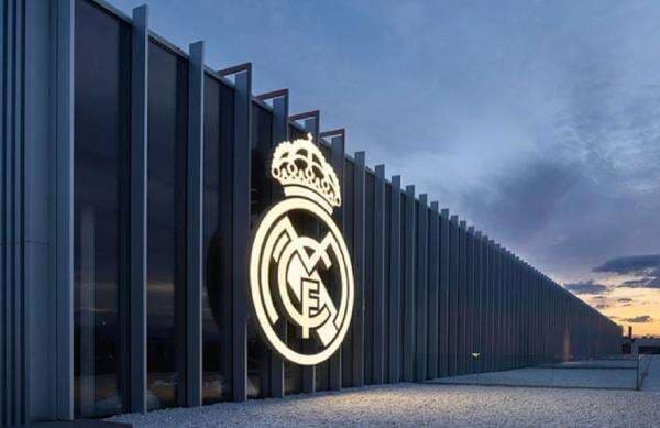 Kisah Sugimin Hidayatullah, Pesepakbola Misterius asal Indonesia yang Tiba-Tiba Gabung Real Madrid Kisah Sugimin Hidayatullah, Pesepakbola Misterius asal Indonesia yang Tiba-Tiba Gabung Real Madrid