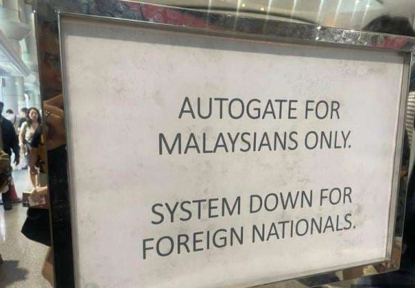 Kacau! Autogate Bandara Kuala Lumpur Gangguan, Puluhan Ribu Warga Asing Antre Berjam-jam Kacau! Autogate Bandara Kuala Lumpur Gangguan, Puluhan Ribu Warga Asing Antre Berjam-jam