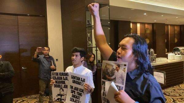 5 Fakta Rapat RUU TNI Digelar di Hotel Mewah, DPR Beri Penjelasan 5 Fakta Rapat RUU TNI Digelar di Hotel Mewah, DPR Beri Penjelasan