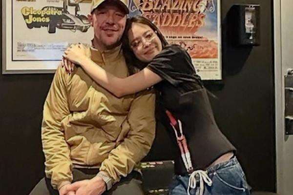 Kolaborasi Jennie BLACKPINK dan Diplo Picu Perdebatan, sang Produser Terseret Kasus Pelecehan Seksual Kolaborasi Jennie BLACKPINK dan Diplo Picu Perdebatan, sang Produser Terseret Kasus Pelecehan Seksual