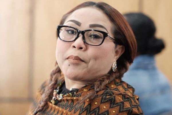 Komedian Nunung Terpaksa Tak Jalani Pengobatan Kanker Payudara, Honornya untuk Biaya Makan Komedian Nunung Terpaksa Tak Jalani Pengobatan Kanker Payudara, Honornya untuk Biaya Makan