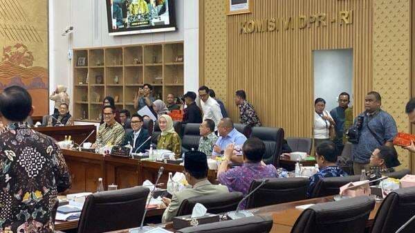 Komisi VI DPR Sepakat RUU BUMN Dibawa ke Paripurna, Siap Disahkan jadi Undang-Undang Komisi VI DPR Sepakat RUU BUMN Dibawa ke Paripurna, Siap Disahkan jadi Undang-Undang