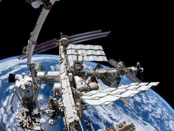 Komponen Roket Luar Angkasa Rusia Jatuh ke Bumi Komponen Roket Luar Angkasa Rusia Jatuh ke Bumi