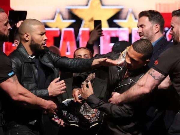 Kontrak Duel Chris Eubank Jr vs Conor Benn Bocor ke Publik, Nilainya Mencapai Rp360 Miliar! Kontrak Duel Chris Eubank Jr vs Conor Benn Bocor ke Publik, Nilainya Mencapai Rp360 Miliar!