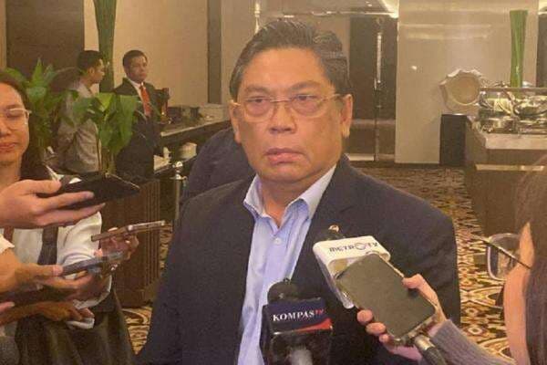 KontraS Kritik RUU TNI, Ketua Komisi I DPR Utut Adianto: Mereka Kita Undang Nggak Mau! KontraS Kritik RUU TNI, Ketua Komisi I DPR Utut Adianto: Mereka Kita Undang Nggak Mau!