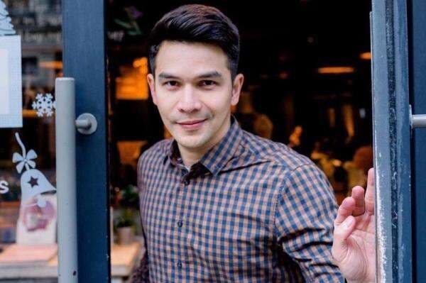 6 Kontroversi Jonathan Frizzy: KDRT hingga Dugaan Perselingkuhan 6 Kontroversi Jonathan Frizzy: KDRT hingga Dugaan Perselingkuhan