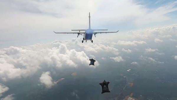 Kopasgat Jadi Pelopor Wingsuit Militer di Indonesia, Manuver Penerjunan Lebih Senyap Kopasgat Jadi Pelopor Wingsuit Militer di Indonesia, Manuver Penerjunan Lebih Senyap