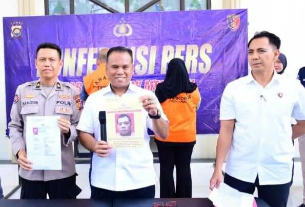 Polda Jambi Tahan 2 Tersangka Korupsi Alat Praktik SMK, 1 Masuk DPO Polda Jambi Tahan 2 Tersangka Korupsi Alat Praktik SMK, 1 Masuk DPO