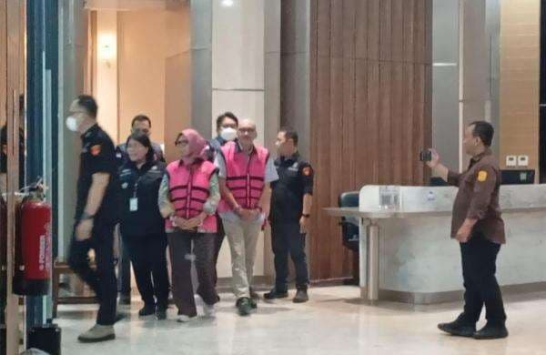 3 Tersangka Korupsi Chromebook Kemendikbudristek Ditahan, Begini Tampangnya! 3 Tersangka Korupsi Chromebook Kemendikbudristek Ditahan, Begini Tampangnya!