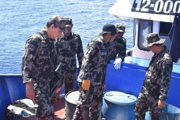 KP Orca 04 Tangkap Kapal Asing Filipina di Laut Sulawesi