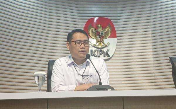 KPK Ungkap 2 Anggota DPR Tersangka Korupsi CSR BI: Heri Gunawan dan Satori KPK Ungkap 2 Anggota DPR Tersangka Korupsi CSR BI: Heri Gunawan dan Satori