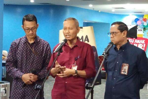 KPK Ingatkan Guru yang Kerap Terima Hadiah: Itu Gratifikasi, Bukan Rezeki KPK Ingatkan Guru yang Kerap Terima Hadiah: Itu Gratifikasi, Bukan Rezeki