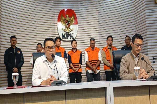 KPK Ungkap Konstruksi Perkara Bupati Koltim Abdul Aziz Jadi Tersangka Dugaan Suap Proyek RSUD KPK Ungkap Konstruksi Perkara Bupati Koltim Abdul Aziz Jadi Tersangka Dugaan Suap Proyek RSUD