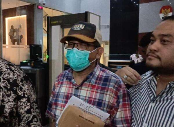 Dalami Isi Chat, KPK Periksa Suami Agustiani Tio terkait Dugaan Suap dan Perintangan Penyidikan Dalami Isi Chat, KPK Periksa Suami Agustiani Tio terkait Dugaan Suap dan Perintangan Penyidikan