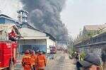 Kronologi Kebakaran Dahsyat Pabrik Minyak di Bekasi, 7 Orang Tewas Kronologi Kebakaran Dahsyat Pabrik Minyak di Bekasi, 7 Orang Tewas