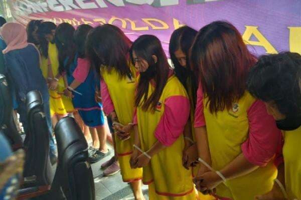 Kronologi Lengkap Kasus Perdagangan 25 Bayi Asal Jabar ke Singapura Kronologi Lengkap Kasus Perdagangan 25 Bayi Asal Jabar ke Singapura